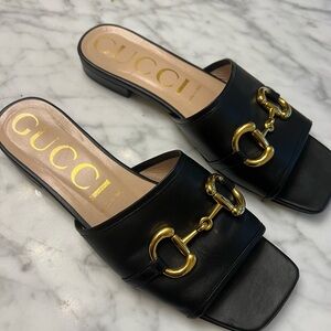 Gucci flats